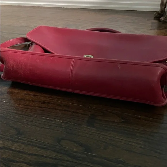 Coach dark red Leather attaché briefcase with Gold brass accents - Picture 6 of 6